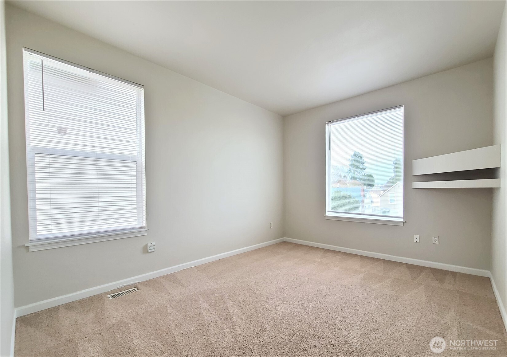 3418 Wetmore Avenue Everett, WA 98201 - Photo 12 of 33