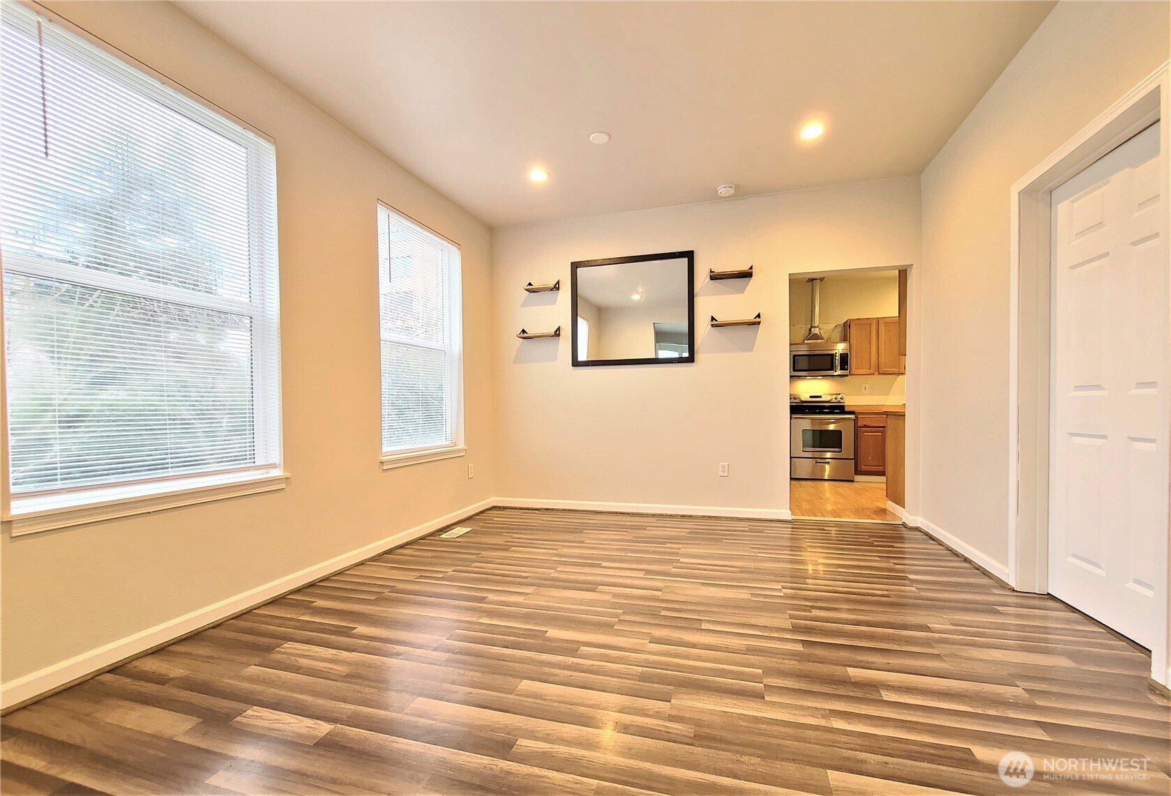 3418 Wetmore Avenue Everett, WA 98201 - Photo 6 of 33