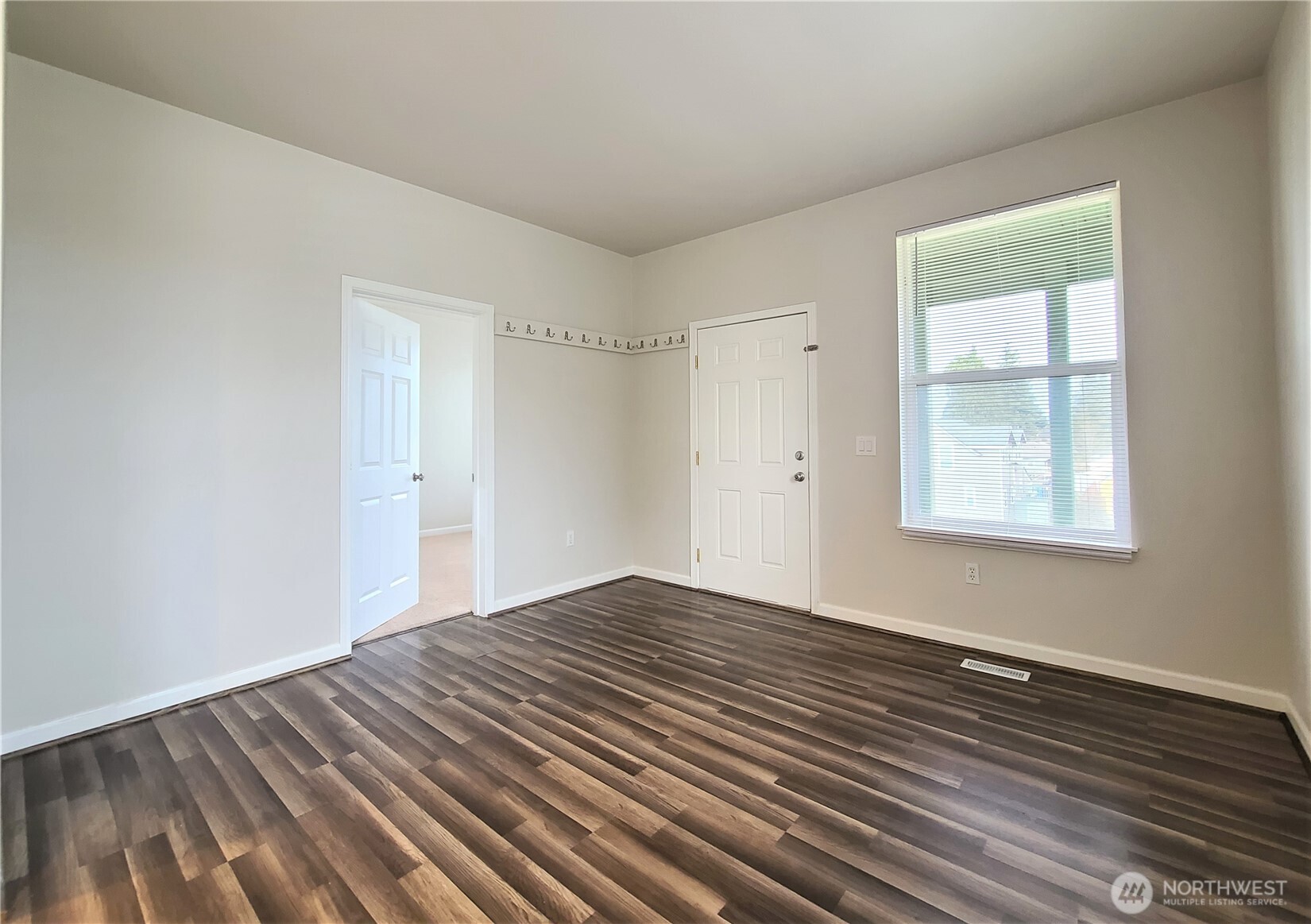 3418 Wetmore Avenue Everett, WA 98201 - Photo 8 of 33