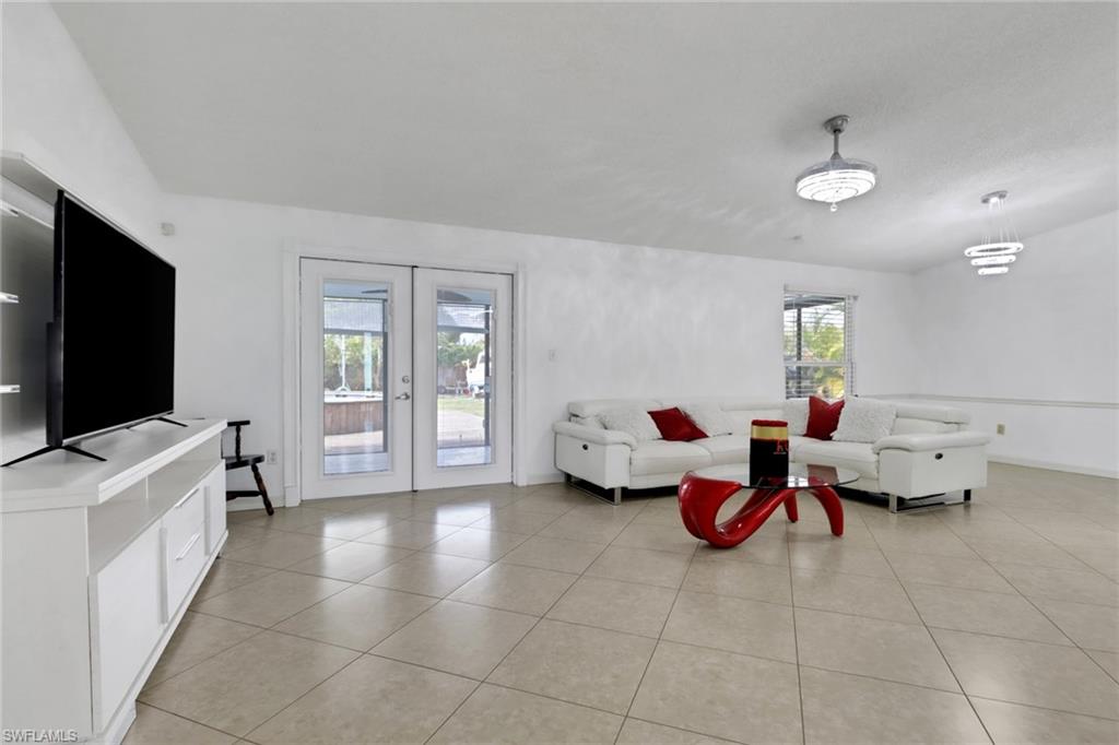 2001 46th Street Southwest Naples, FL 34116 - Photo 6 of 27