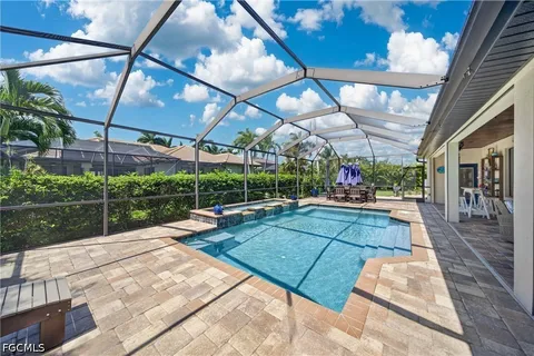 $1,200,000 | 1725 Southwest 52nd Terrace, Cape Coral, FL 33914