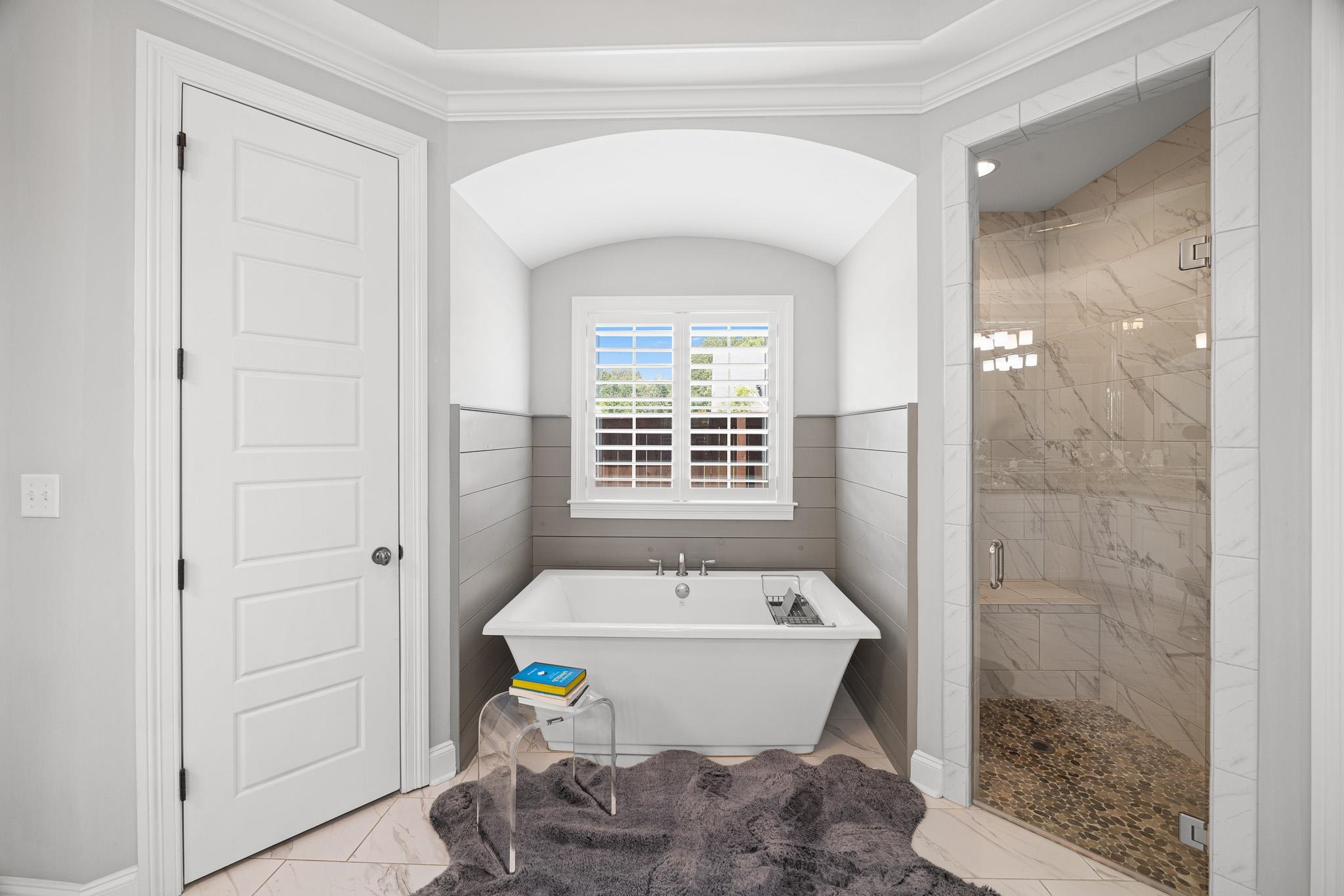 4711 Carousel Lane Collierville, TN 38017 - Photo 15 of 33 a bathroom with a sink and a mirror