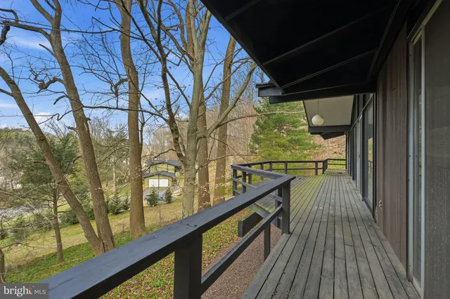 $525,000 | 5 Yorkridge Trail, Hockessin, DE 19707
