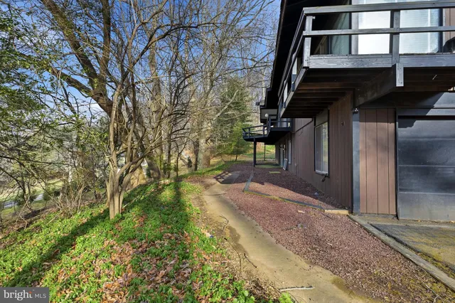 $525,000 | 5 Yorkridge Trail, Hockessin, DE 19707