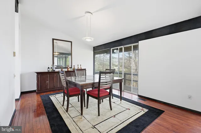 $525,000 | 5 Yorkridge Trail, Hockessin, DE 19707