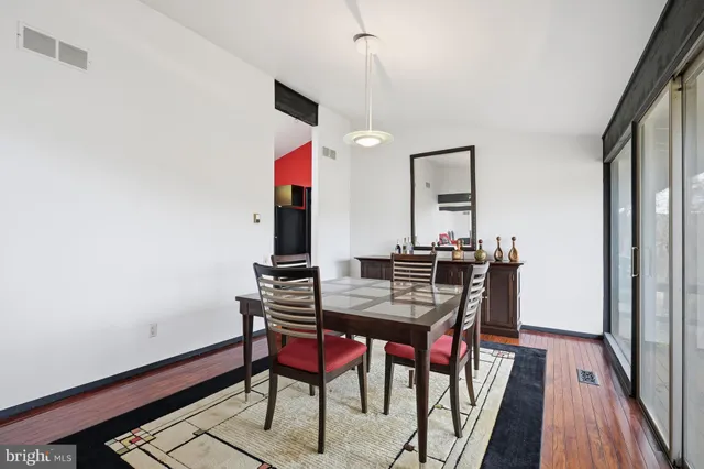 $525,000 | 5 Yorkridge Trail, Hockessin, DE 19707