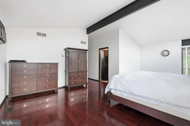 $525,000 | 5 Yorkridge Trail, Hockessin, DE 19707