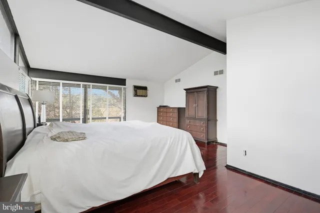 $525,000 | 5 Yorkridge Trail, Hockessin, DE 19707