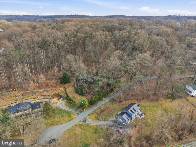 $525,000 | 5 Yorkridge Trail, Hockessin, DE 19707