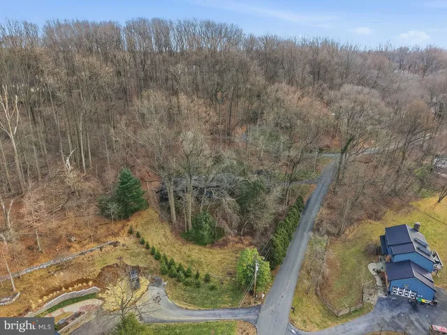 $525,000 | 5 Yorkridge Trail, Hockessin, DE 19707