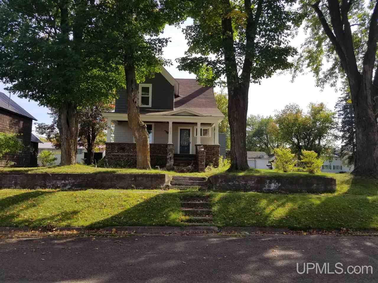 303 Maple Street Hurley, WI 54534 - Photo 1 of 23 Gallery Image 1