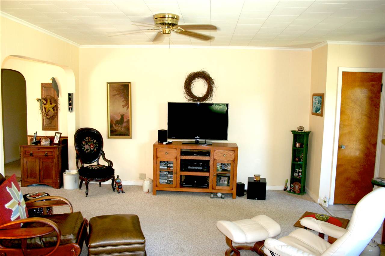 11620 East Tatch Road Suttons Bay, MI 49682 - Photo 4 of 87 1806457-3.JPG
