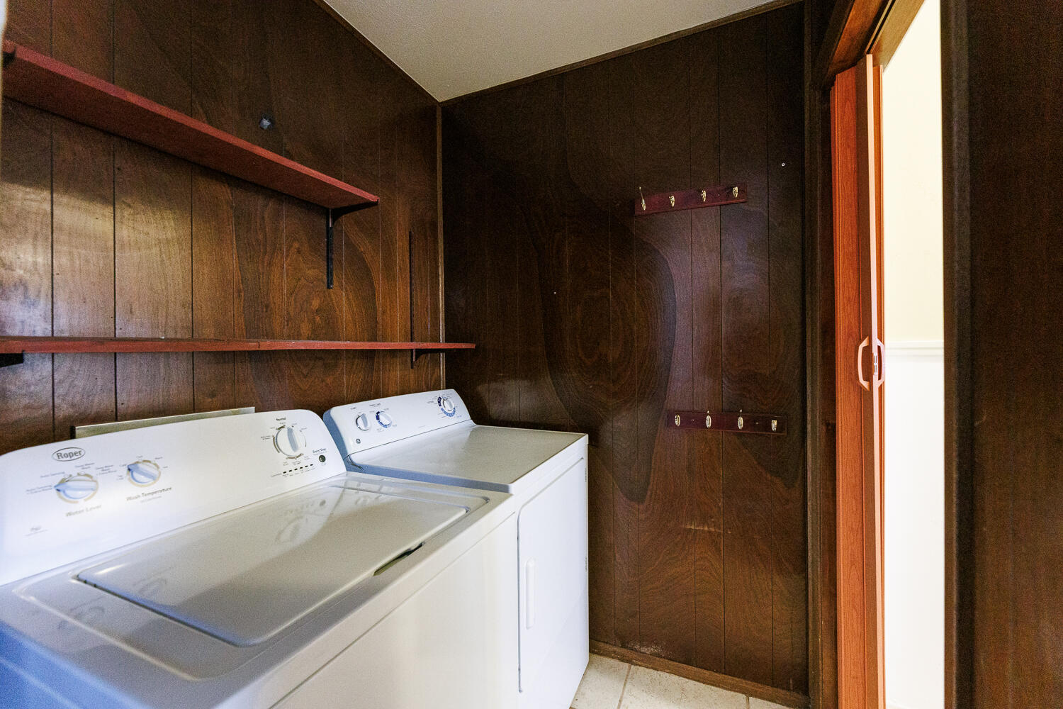 3501 26th Street Lubbock, TX 79410 - Photo 28 of 36 a utility room with dryer and washer