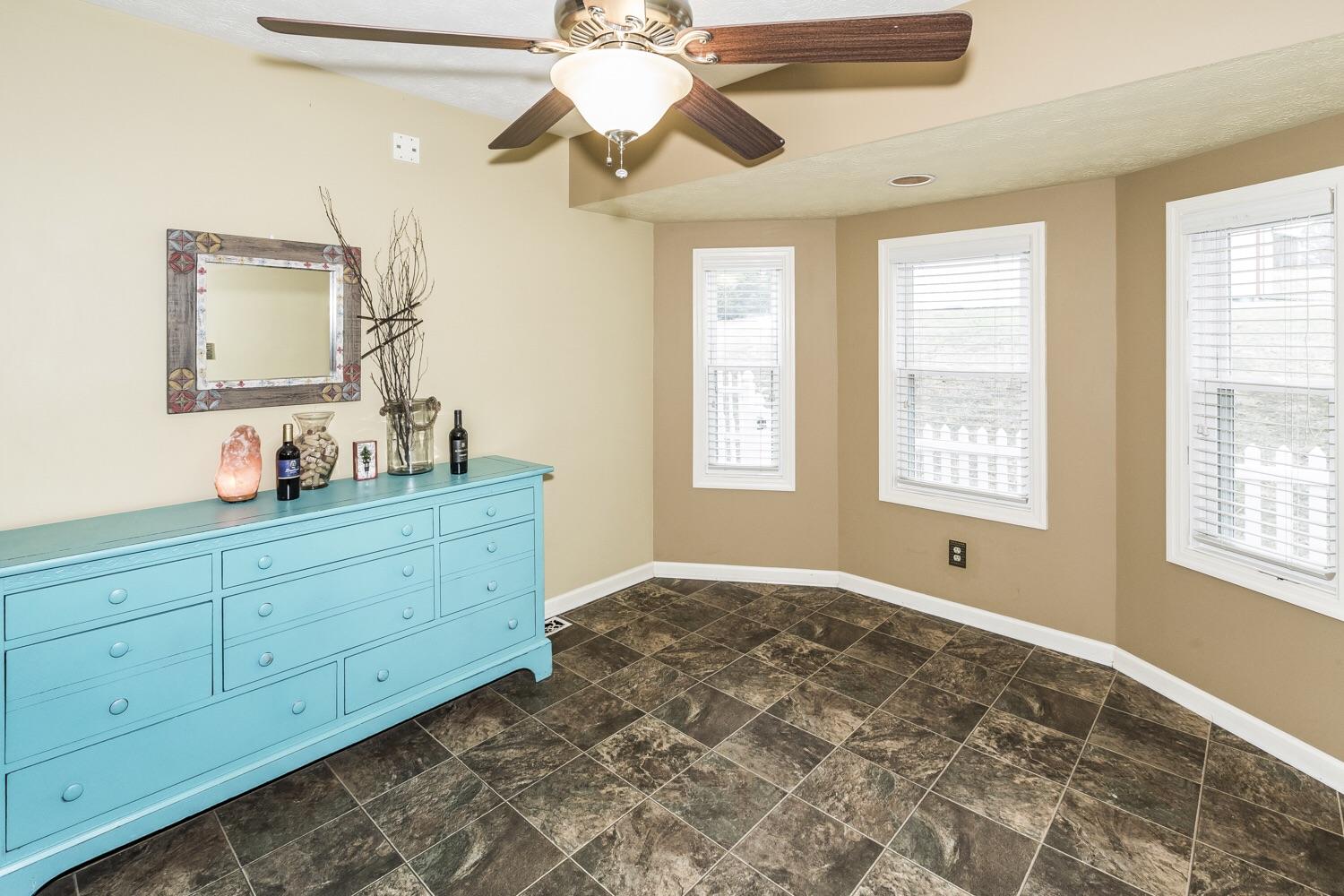 8224 Collier Road Powell, TN 37849 - Photo 19 of 32 image