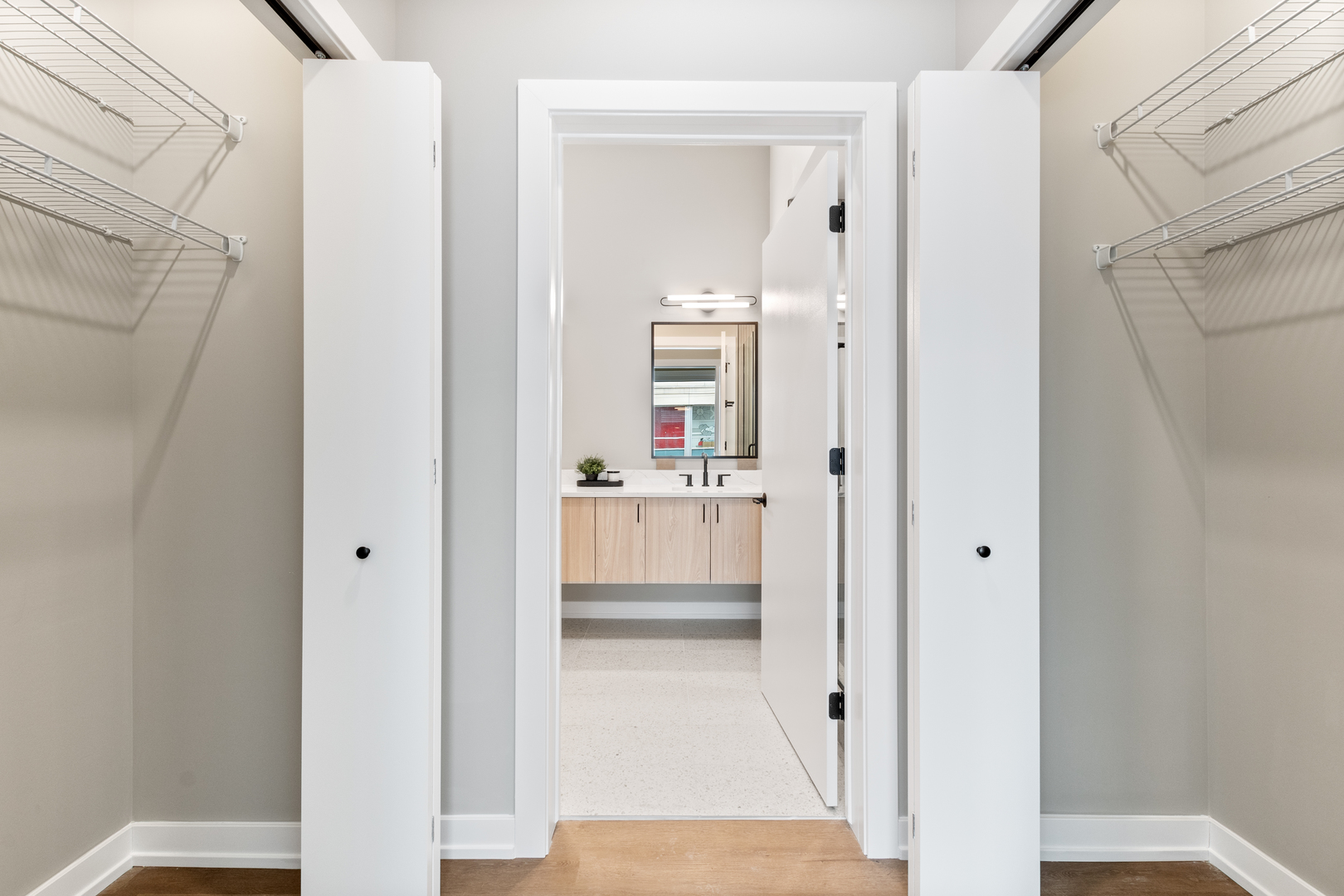 Undisclosed Address Chicago, IL 60657 - Photo 12 of 32