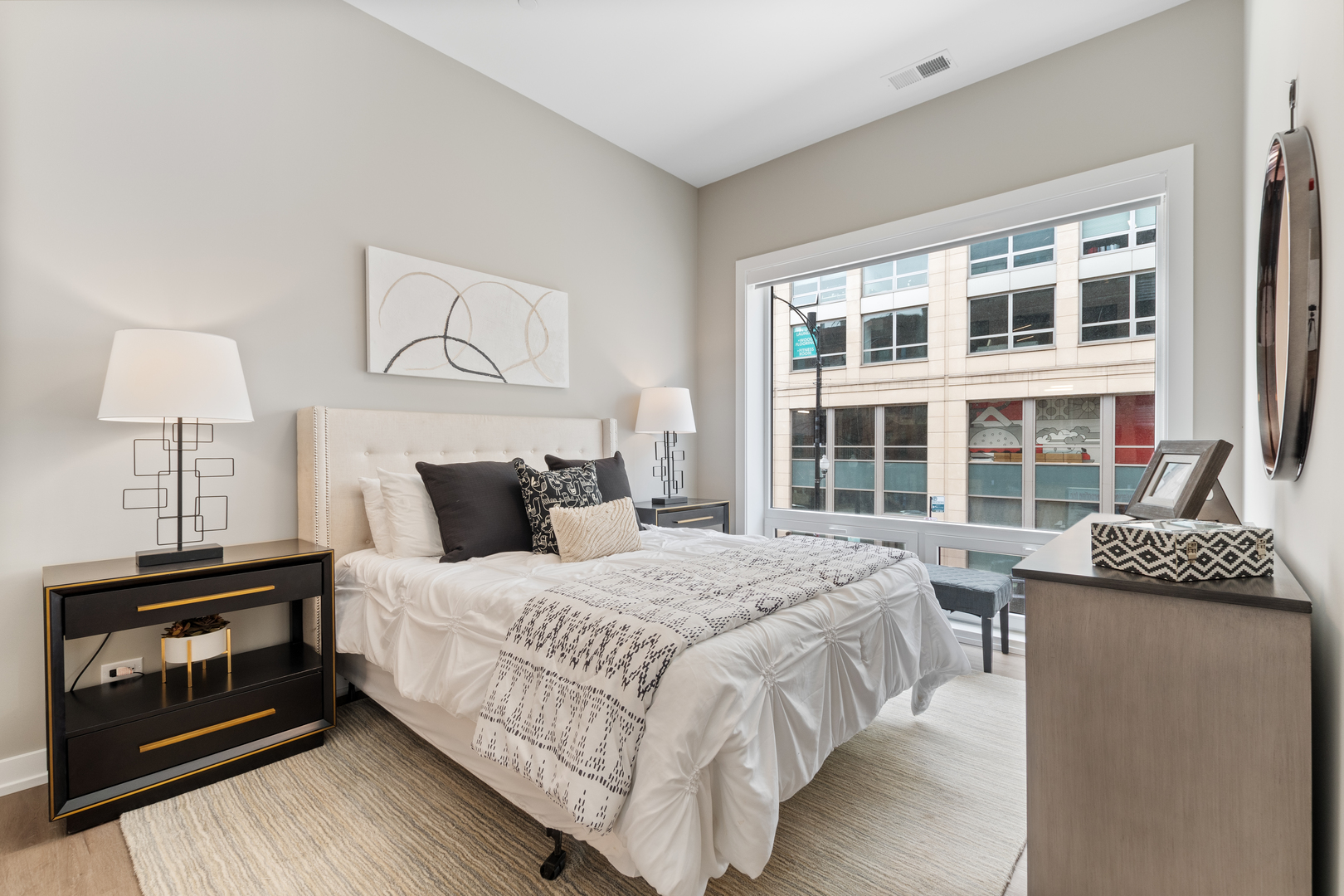 Undisclosed Address Chicago, IL 60657 - Photo 9 of 32