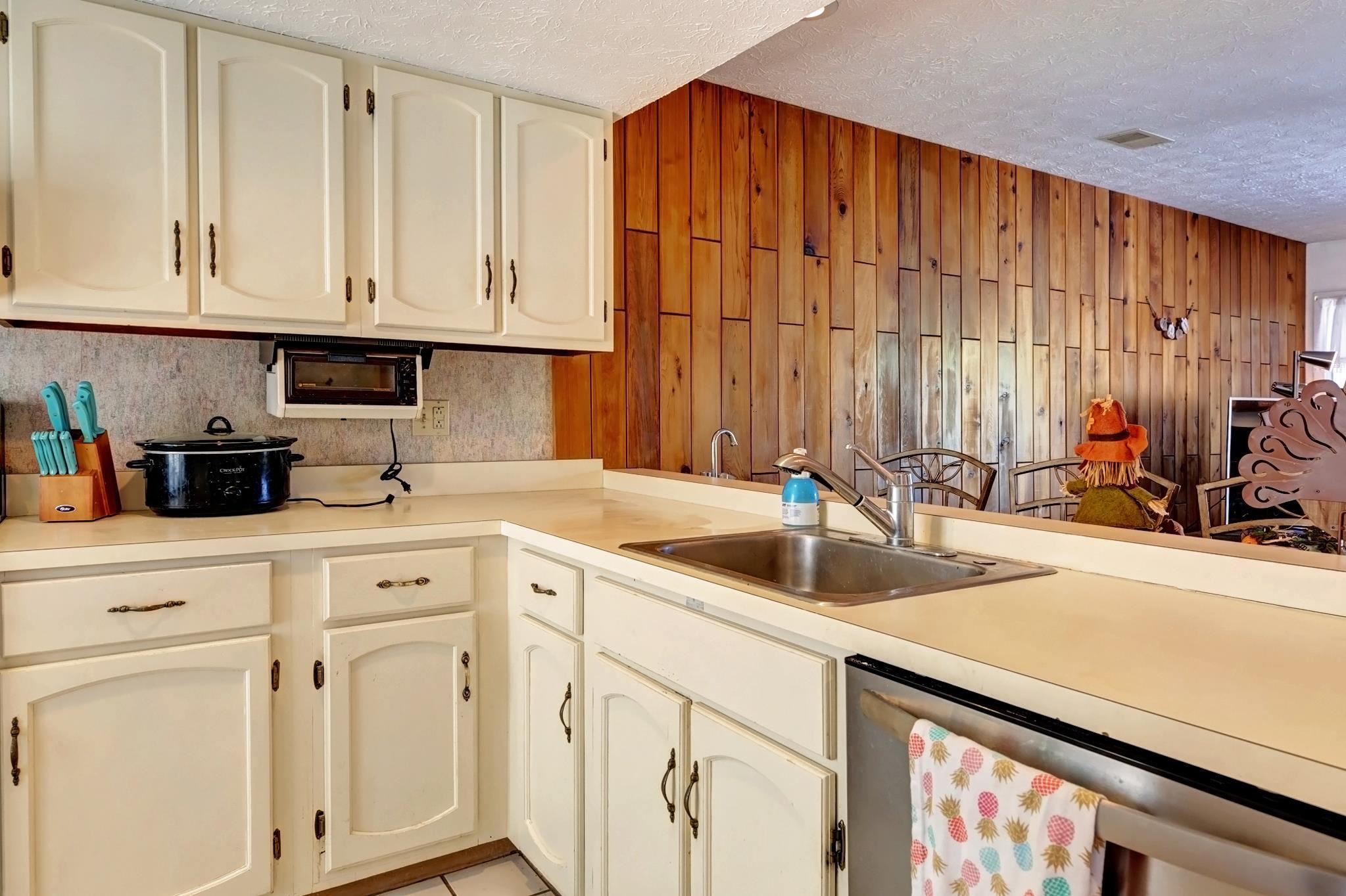 9137 South Pointe Ridge Lane, Unit 36 Bloomington, IN 47401 - Photo 5 of 36