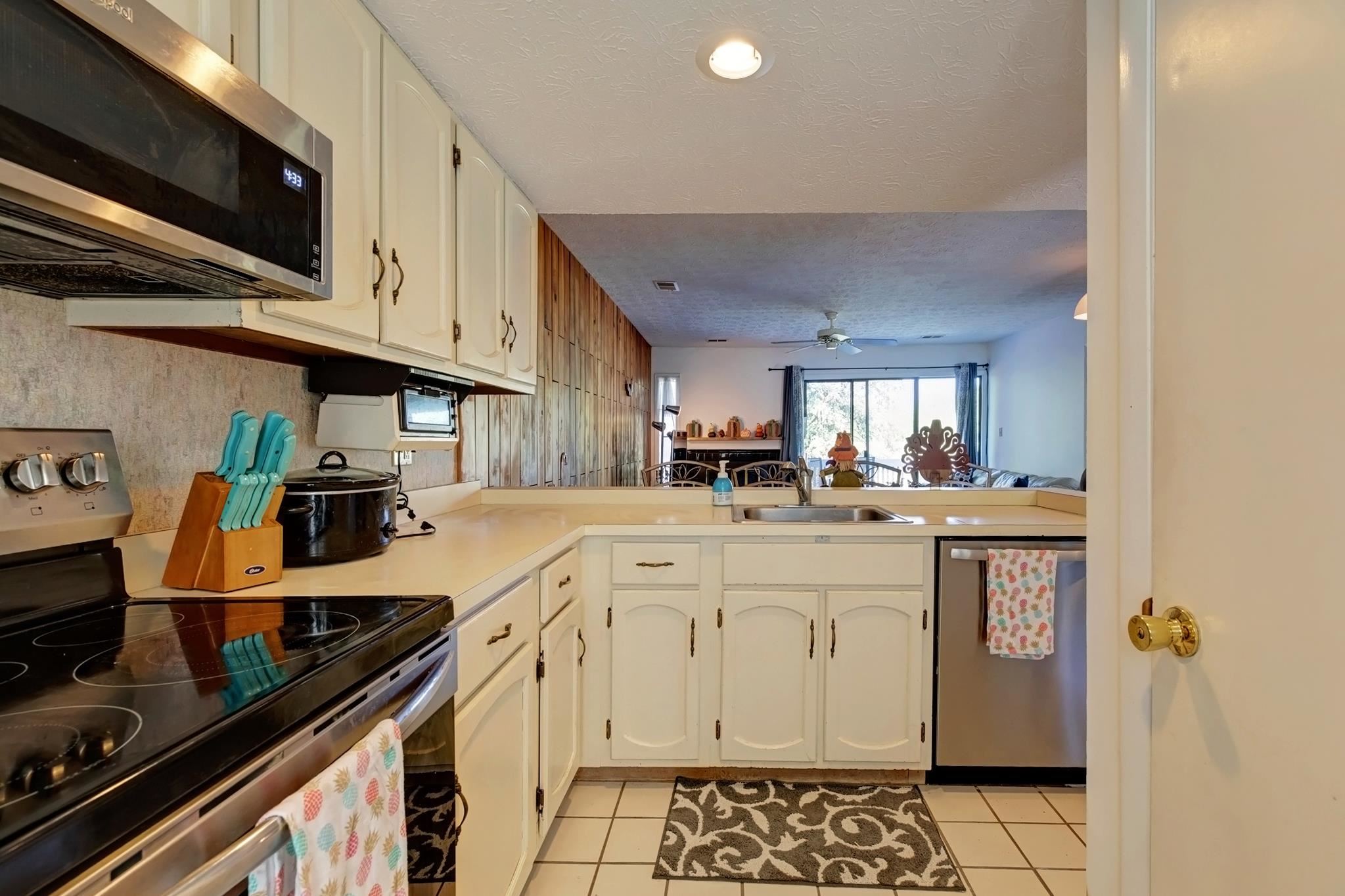 9137 South Pointe Ridge Lane, Unit 36 Bloomington, IN 47401 - Photo 7 of 36