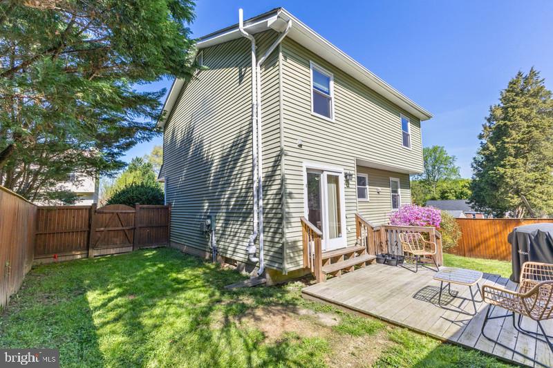 9705 Glen Avenue Silver Spring, MD 20910 - Photo 31 of 43 a front view of a house with garden