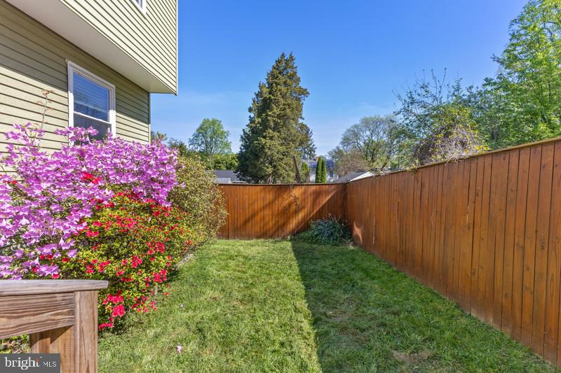 9705 Glen Avenue Silver Spring, MD 20910 - Photo 34 of 43