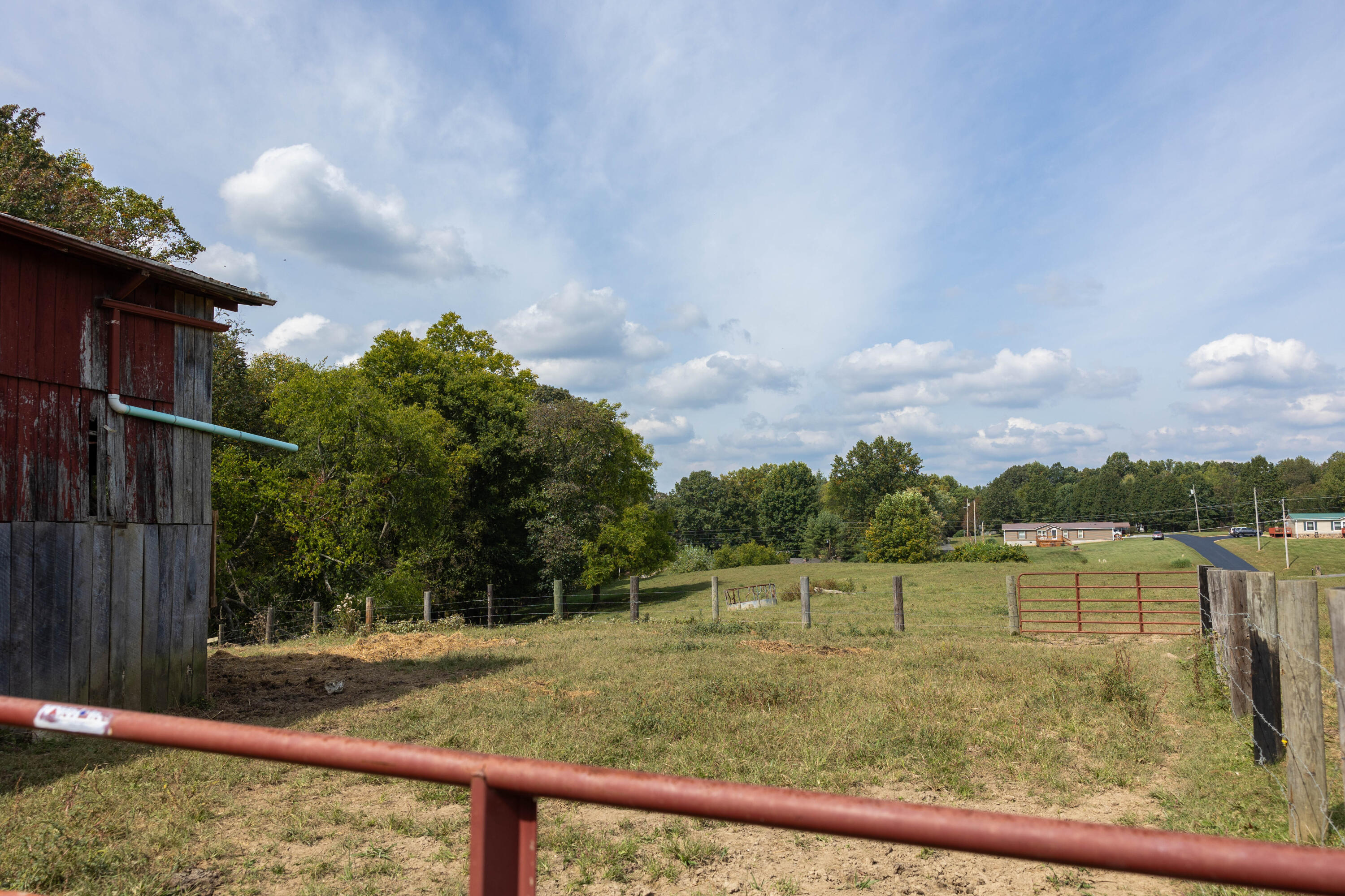 131 Doc Browning Road Telford, TN 37690 - Photo 10 of 19 Barn