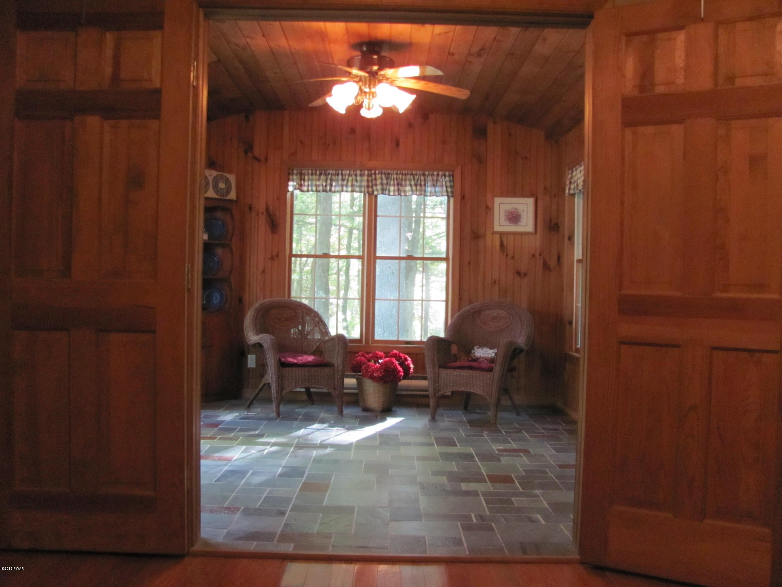 131 Rimstone Court Shohola, PA 18458 - Photo 13 of 15