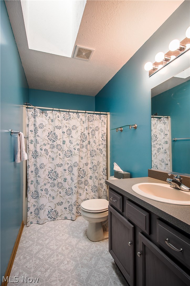 2986 Quail Ridge Akron, OH 44319 - Photo 20 of 27 Full bath shared by bedrooms 2-3