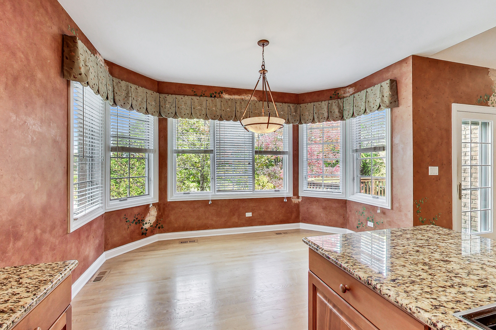 2 Carlton Court Inverness, IL 60010 - Photo 16 of 52 Gallery Image 16