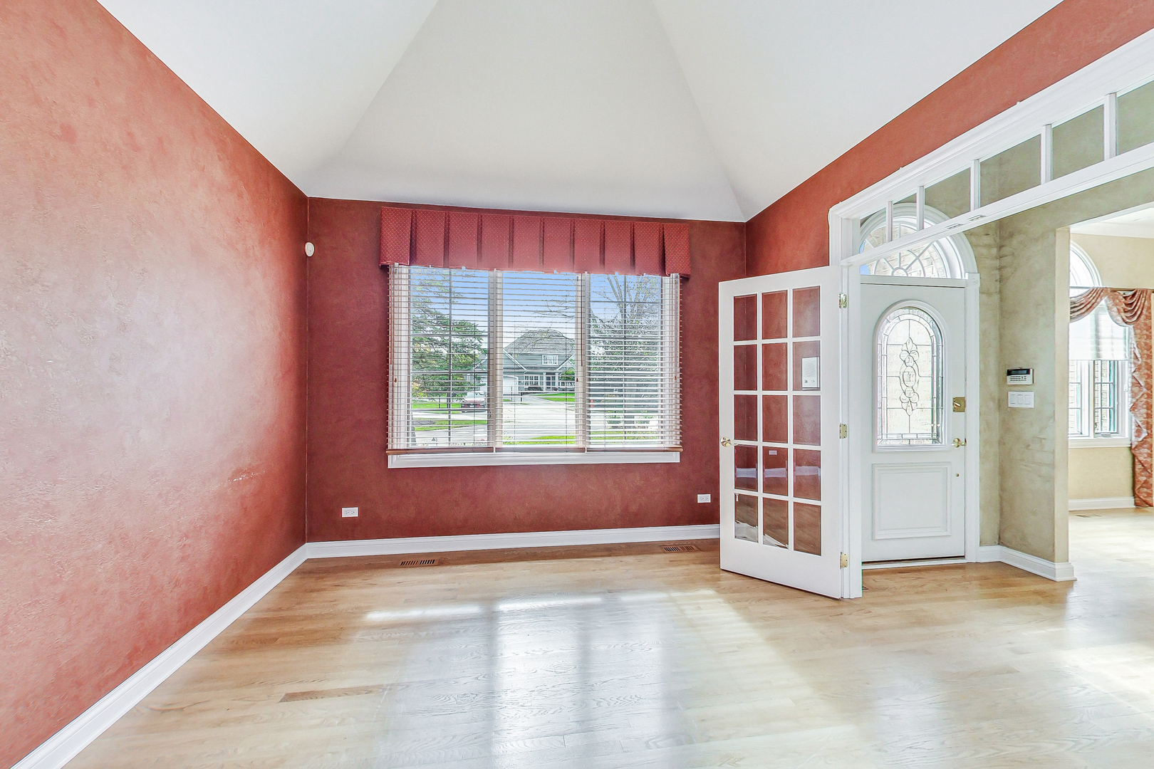 2 Carlton Court Inverness, IL 60010 - Photo 17 of 52 Gallery Image 17