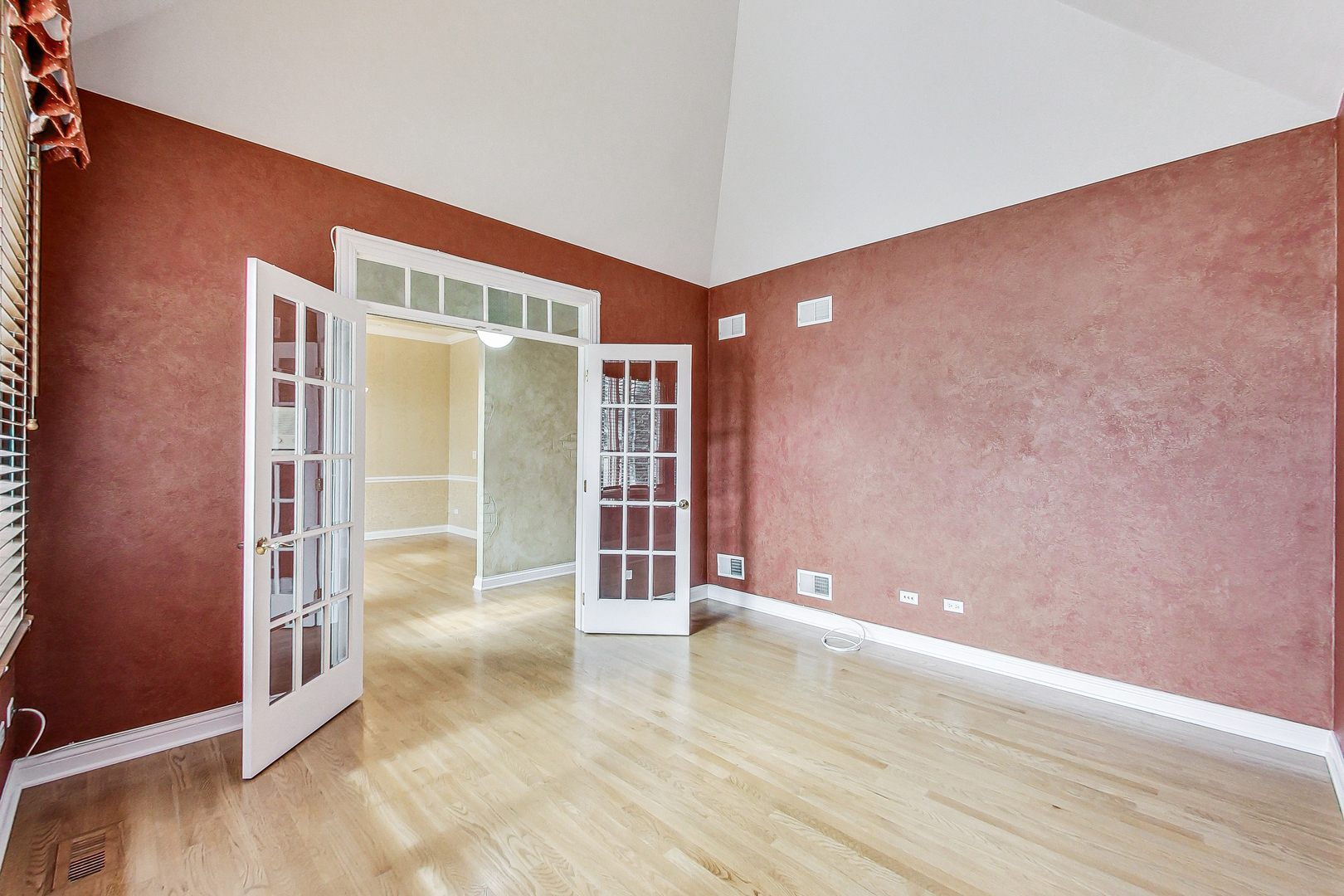2 Carlton Court Inverness, IL 60010 - Photo 19 of 52 Gallery Image 19