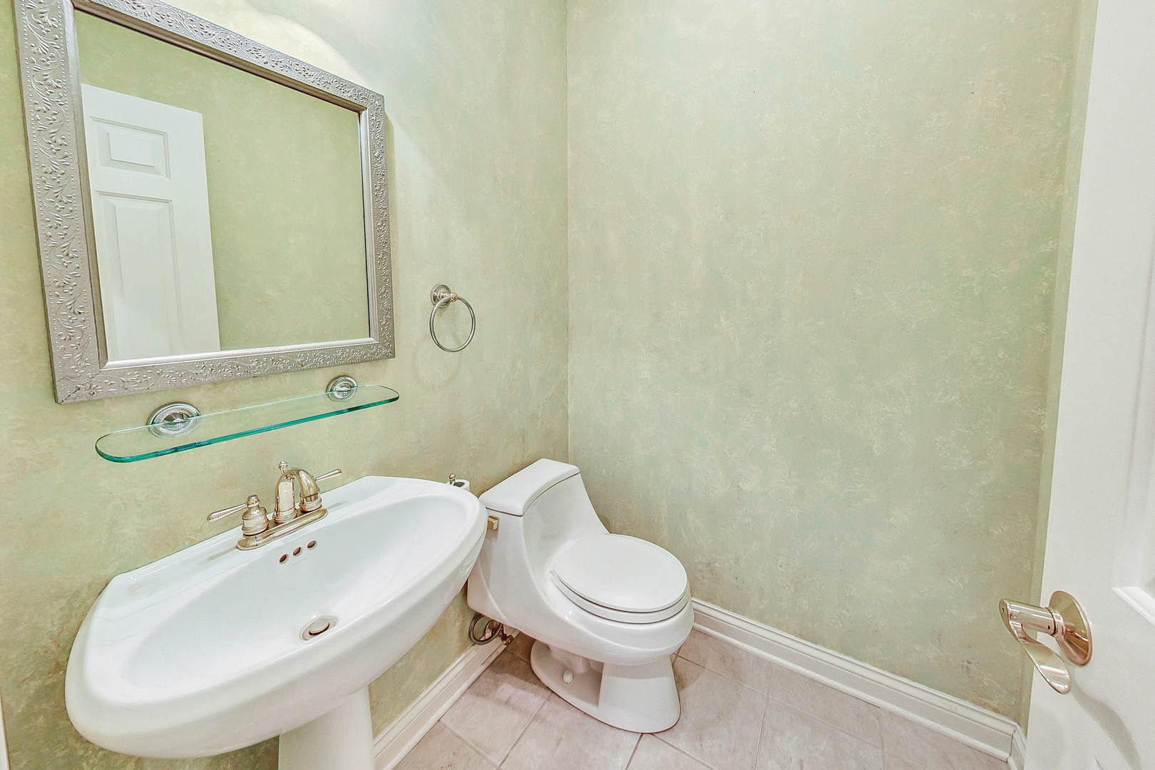 2 Carlton Court Inverness, IL 60010 - Photo 20 of 52 Gallery Image 20