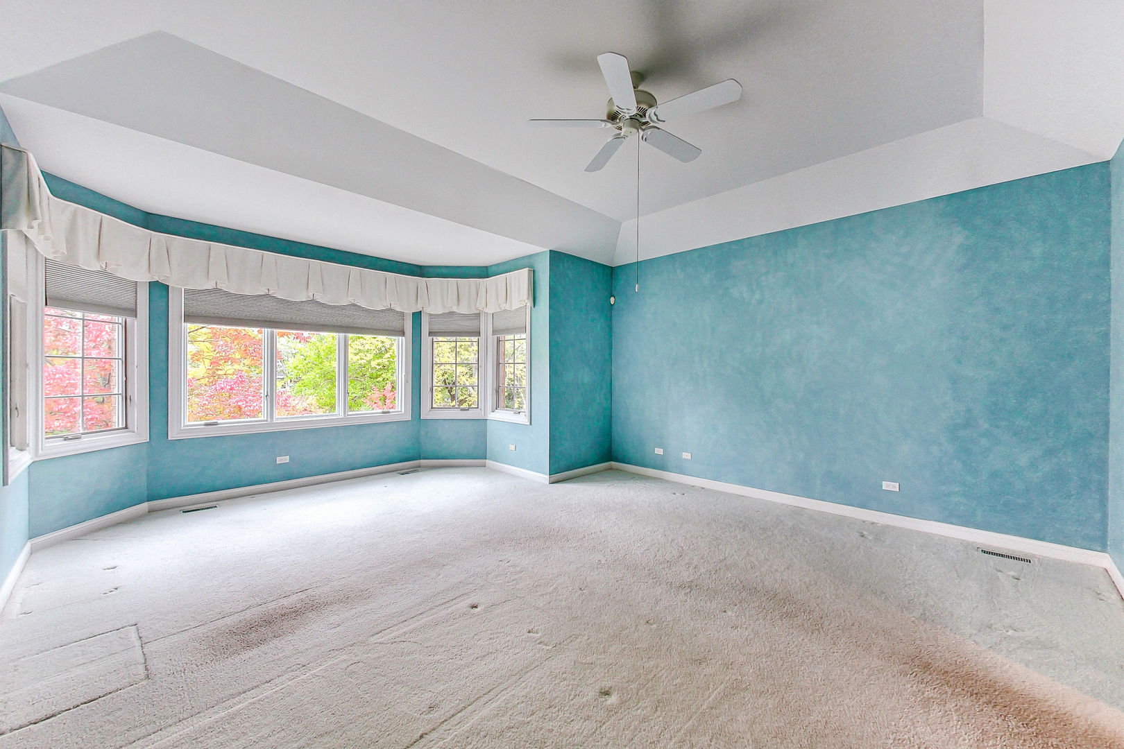 2 Carlton Court Inverness, IL 60010 - Photo 21 of 52 Gallery Image 21