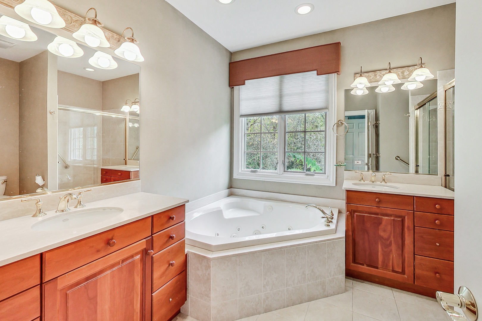 2 Carlton Court Inverness, IL 60010 - Photo 25 of 52 Gallery Image 25