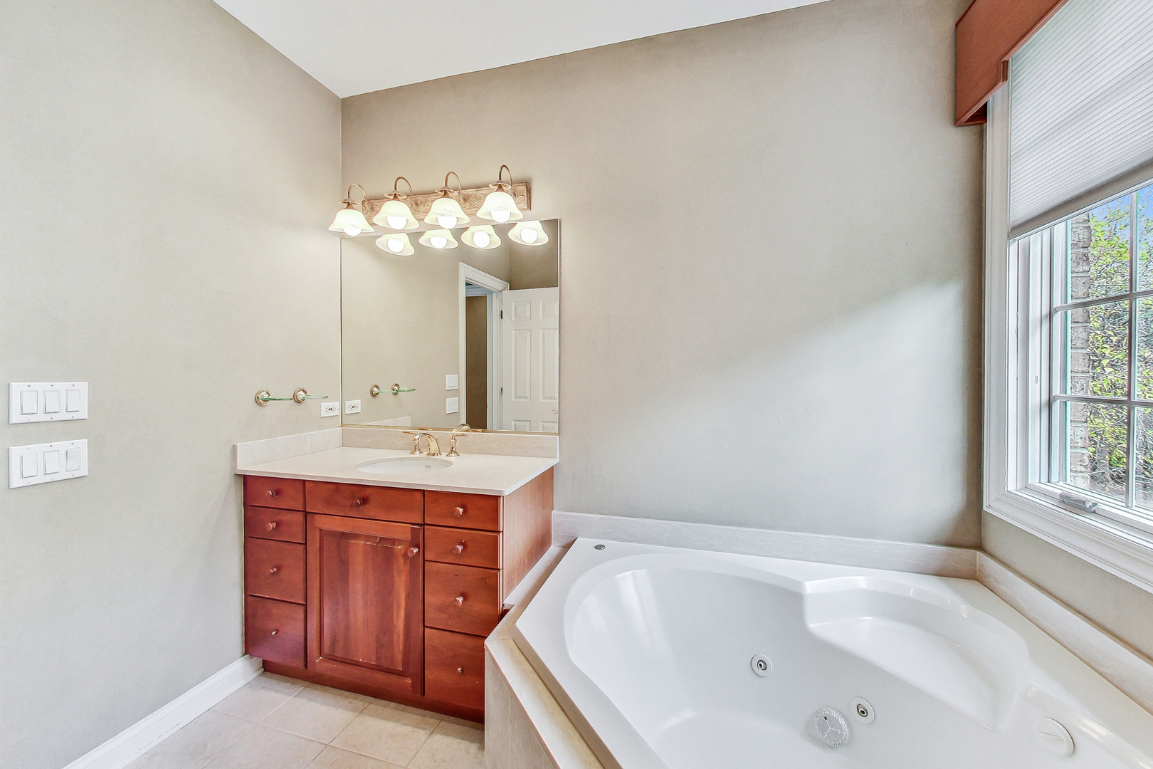 2 Carlton Court Inverness, IL 60010 - Photo 27 of 52 Gallery Image 27