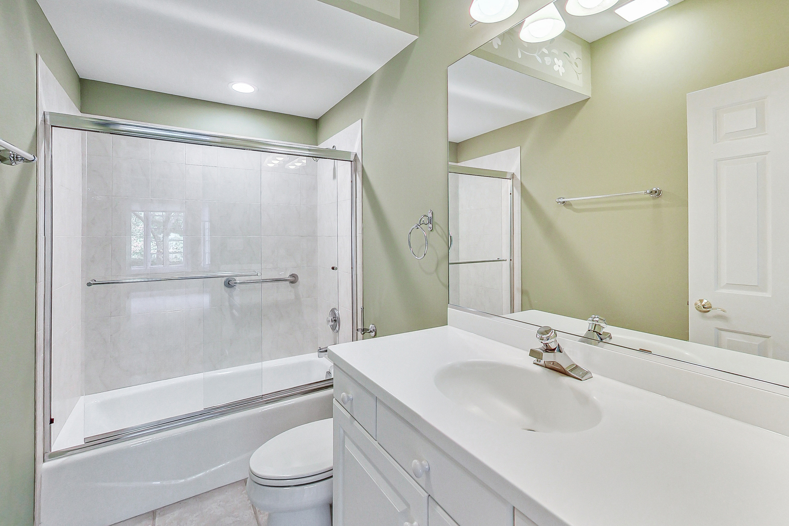 2 Carlton Court Inverness, IL 60010 - Photo 36 of 52 Gallery Image 36