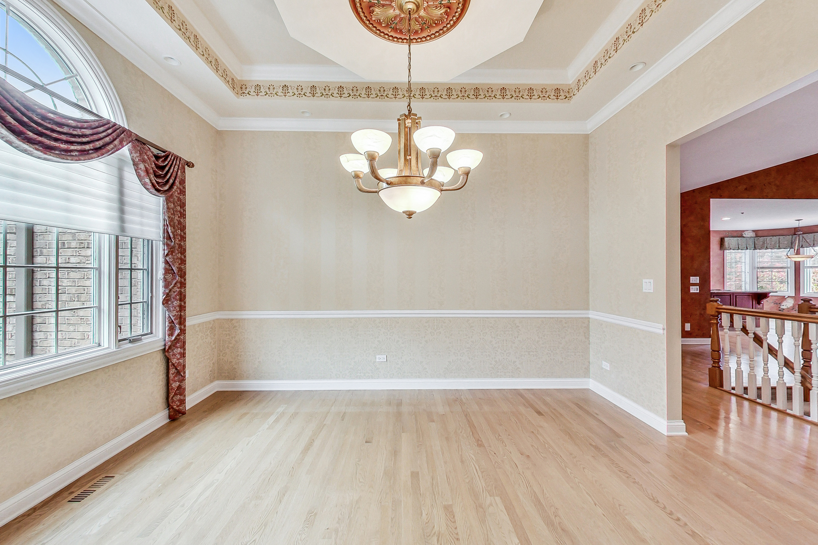 2 Carlton Court Inverness, IL 60010 - Photo 10 of 52 Gallery Image 10