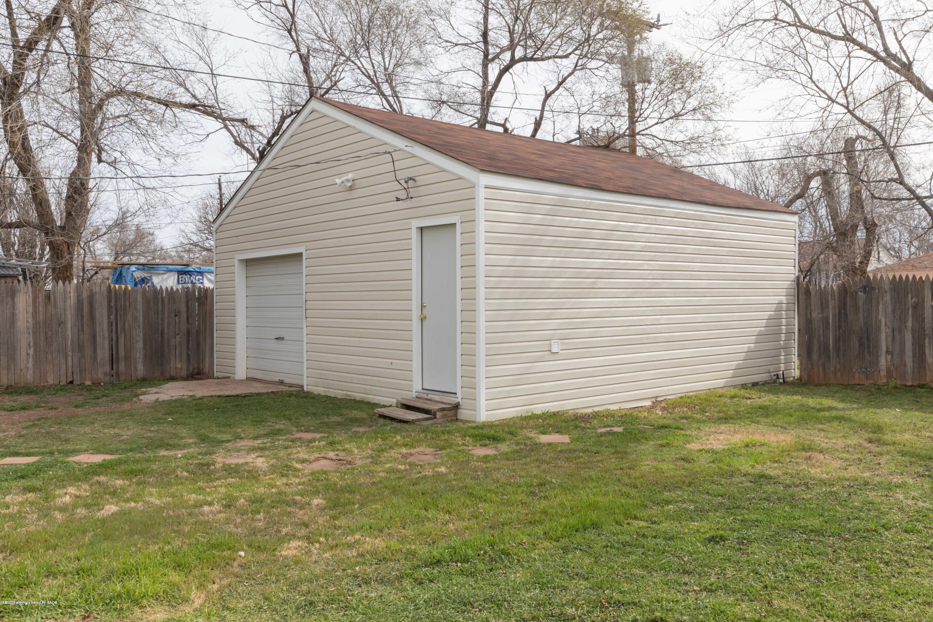 4361 South Tyler Street Amarillo, TX 79110 - Photo 28 of 30 a view of a backyard of house