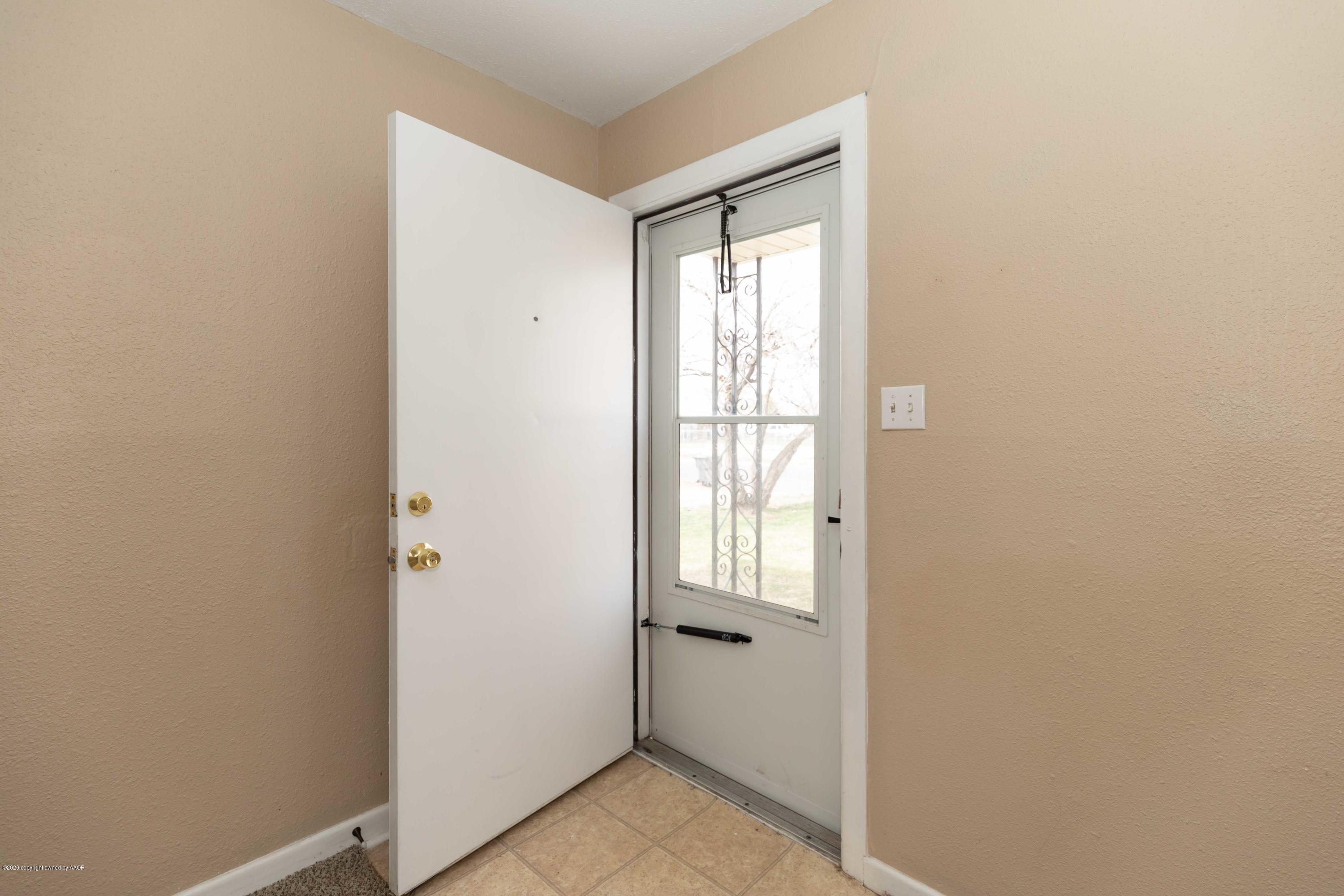 4361 South Tyler Street Amarillo, TX 79110 - Photo 3 of 30 a view of an empty room