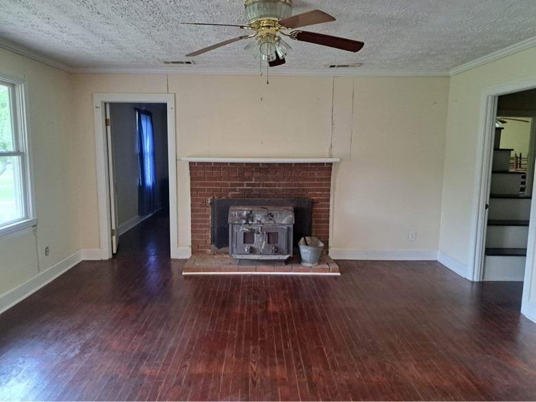 1605 County Line Church Road Warm Springs, GA 31830 - Photo 3 of 8 Living room