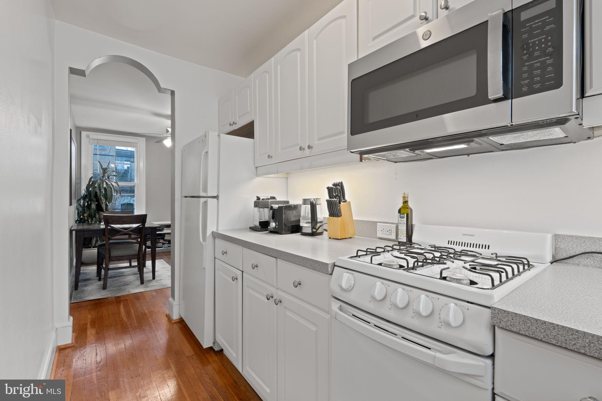 1816 T Street Northwest Washington, DC 20009 - Photo 8 of 40