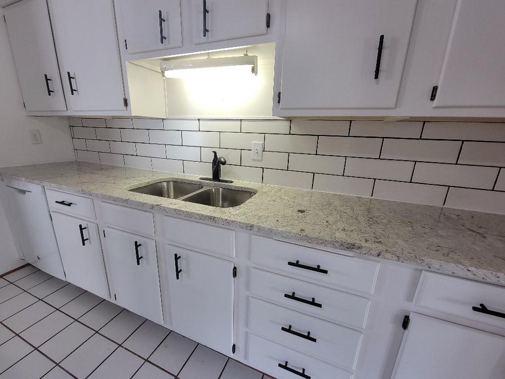 505 Oxford Road Anderson, IN 46012 - Photo 8 of 20 Gallery Image 8