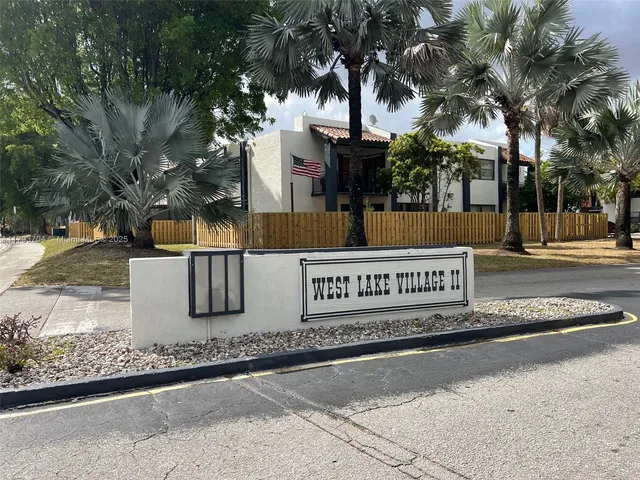 $280,000 | 460 West Park Drive, Unit 103, Miami, FL 33172