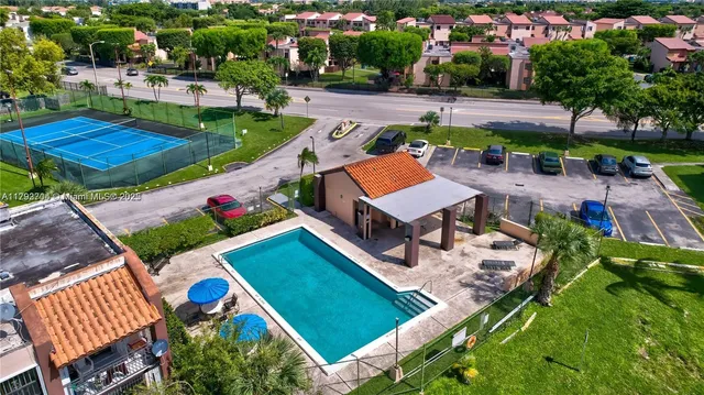 $280,000 | 460 West Park Drive, Unit 103, Miami, FL 33172