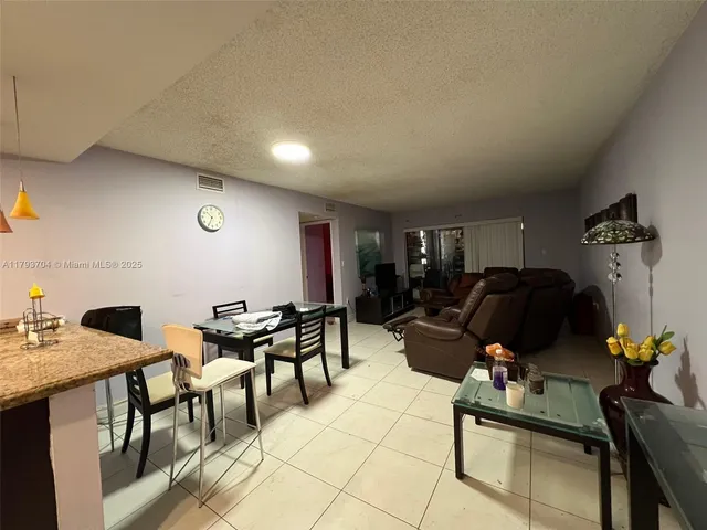 $280,000 | 460 West Park Drive, Unit 103, Miami, FL 33172