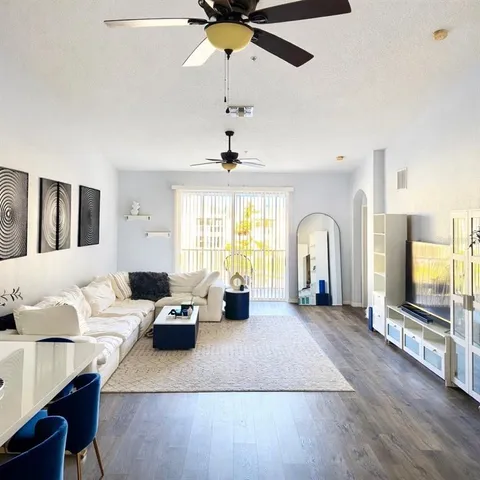 $3,200 | 5360 Mang Place, Unit 1405, Sarasota, FL 34238