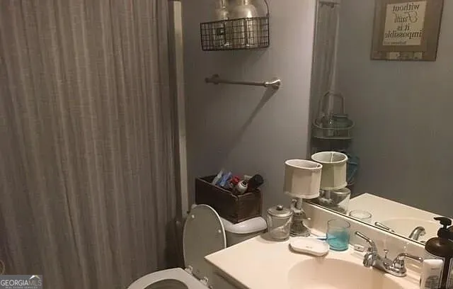 $3,000 | 2070 Lakeside Drive, Athens, GA 30605