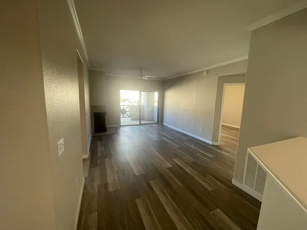 $2,000 | 3236 East Chandler Boulevard, Unit 1040, Phoenix, AZ 85048