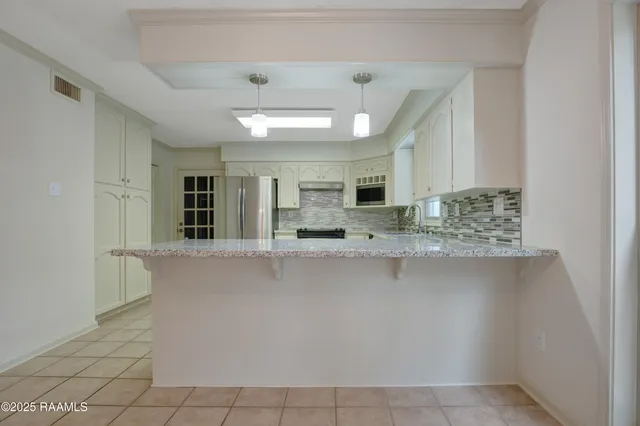 $2,300 | 115 Breckenridge Loop, Lafayette, LA 70506