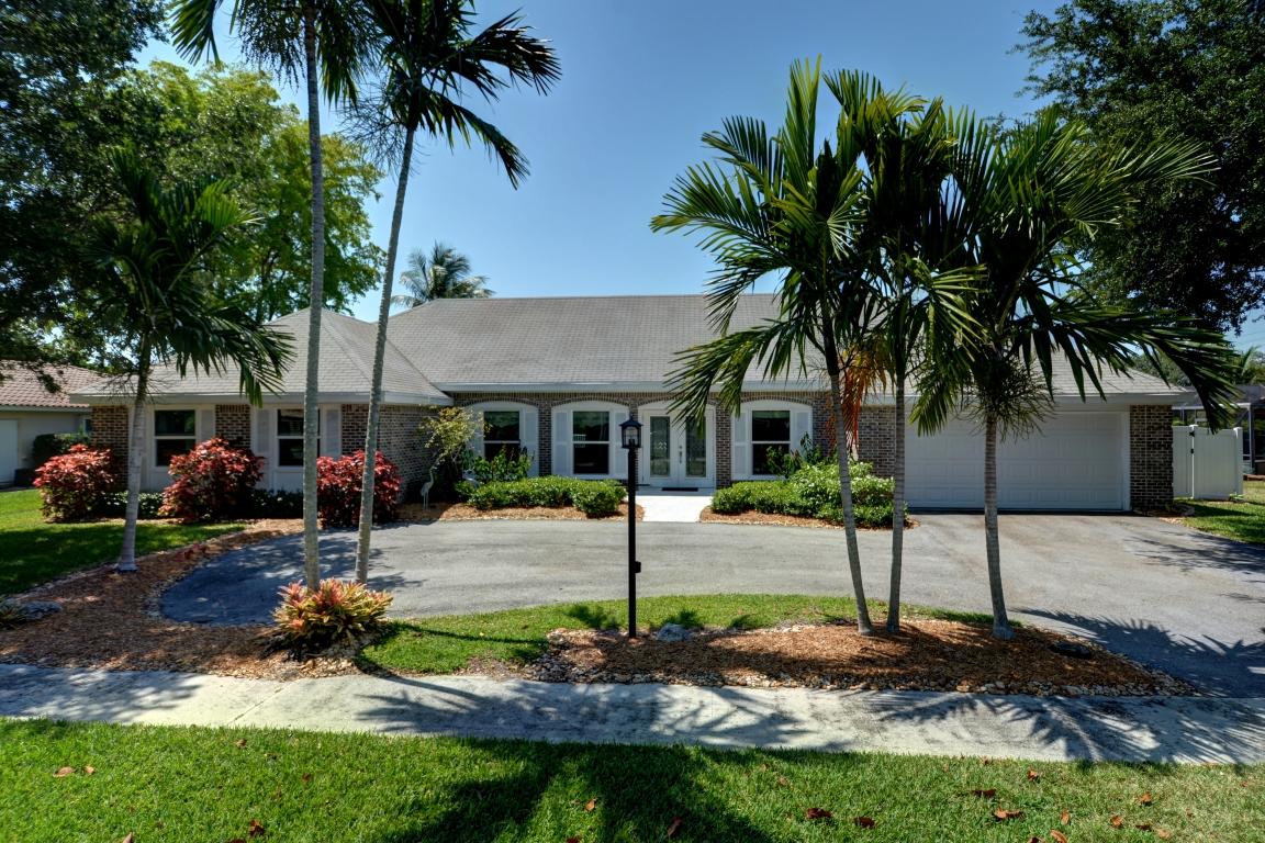 880 Southwest 16th Street Boca Raton, FL 33486 - Photo 1 of 27 front