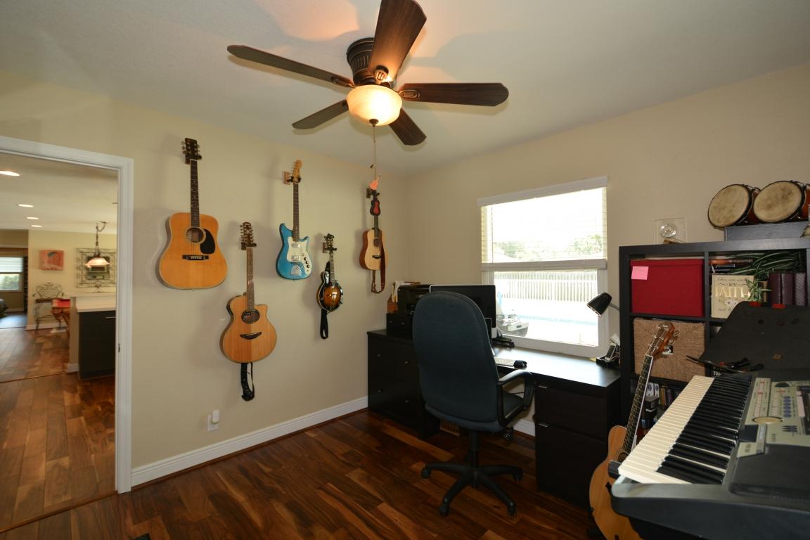 880 Southwest 16th Street Boca Raton, FL 33486 - Photo 11 of 27 11
